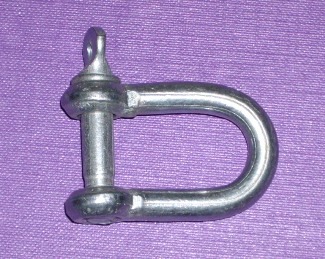 GALVANIZED DEE SHACKLES